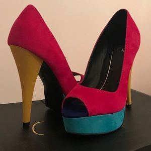 Colin Stuart Peep Toe Heels